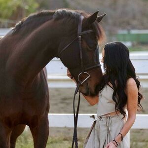 Meet your Posher, Jenn